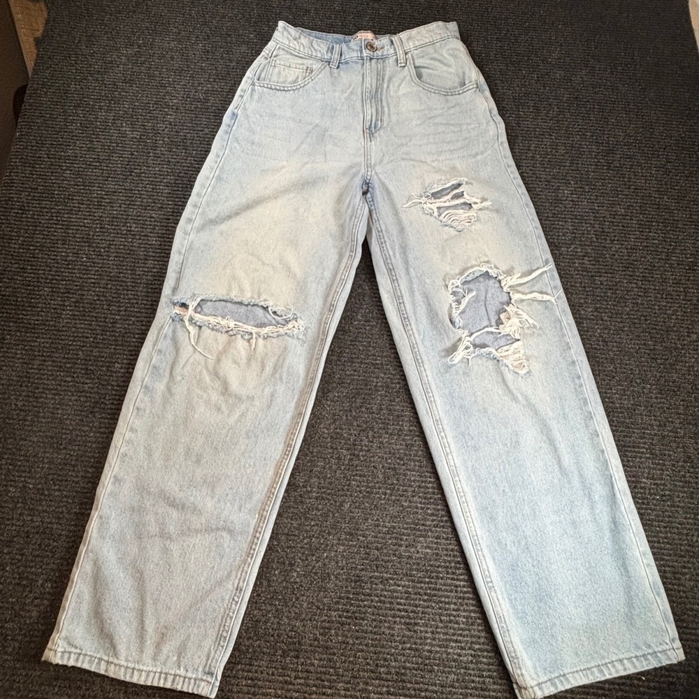SO Goods For Life Highest Rise Baggy Distressed Jeans Light Wash Size 7/28W